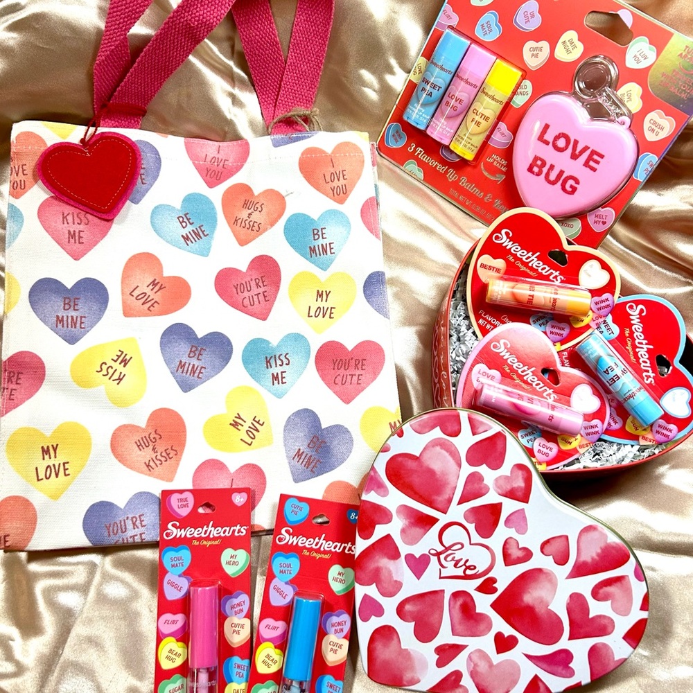 Official Sweethearts tote bag-lipbalm,Rotating lip balm keychain-2 lip-oils &Tin